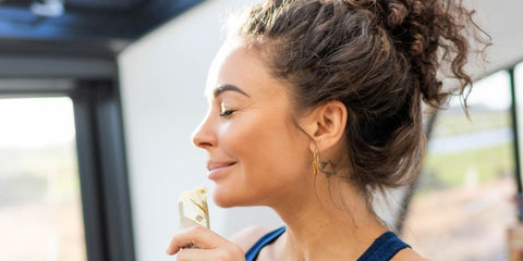 Op deze momenten geniet Fajah van een Protein Bar