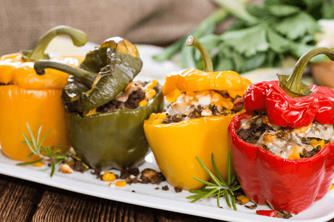 Gevulde paprika's met gehakt en kaas